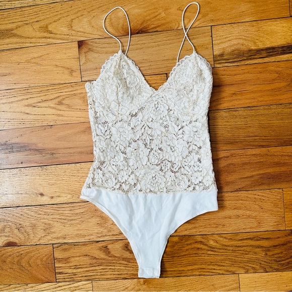 Zara lace bodysuit - Picture 2 of 6